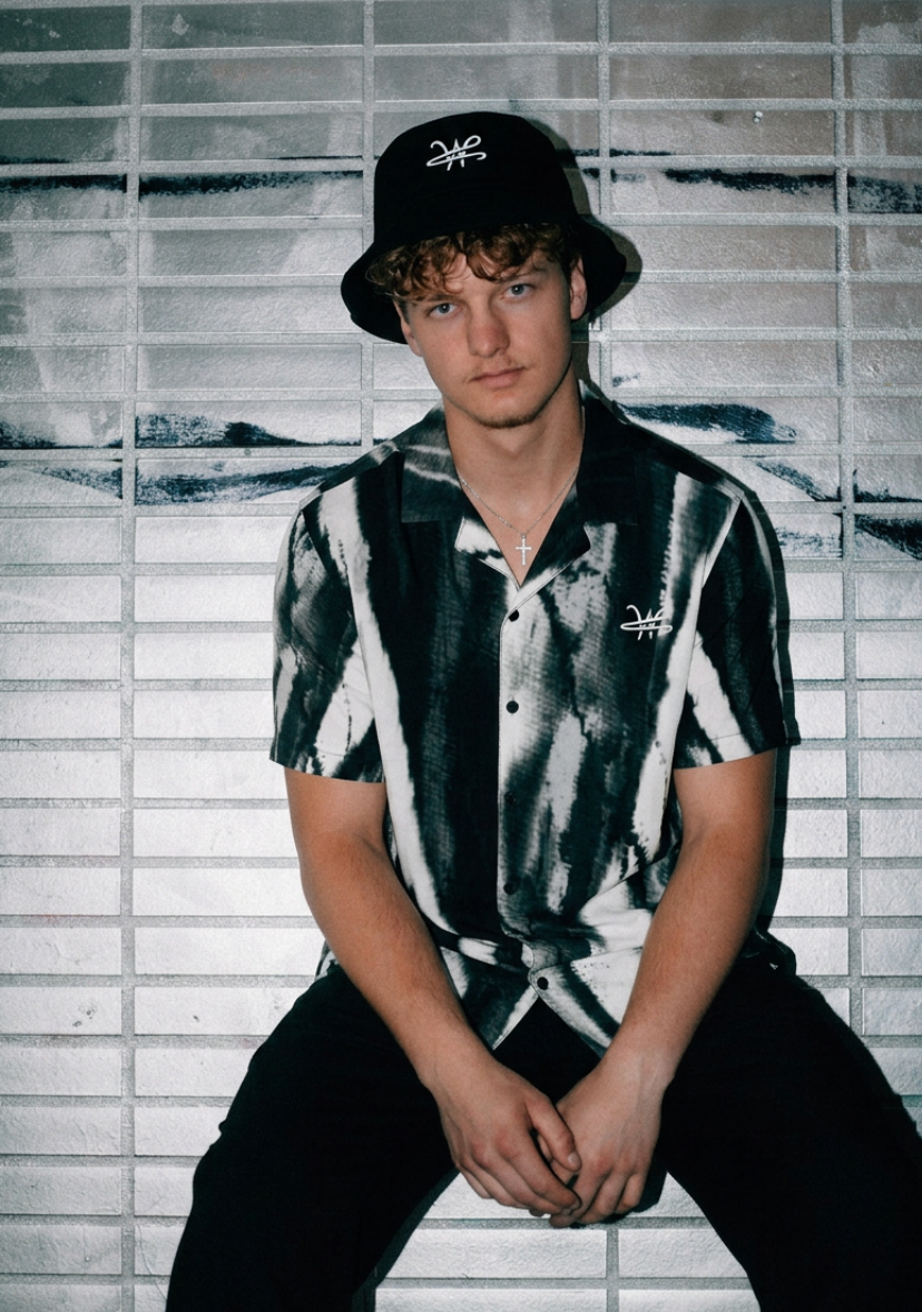 Black Bucket Hat